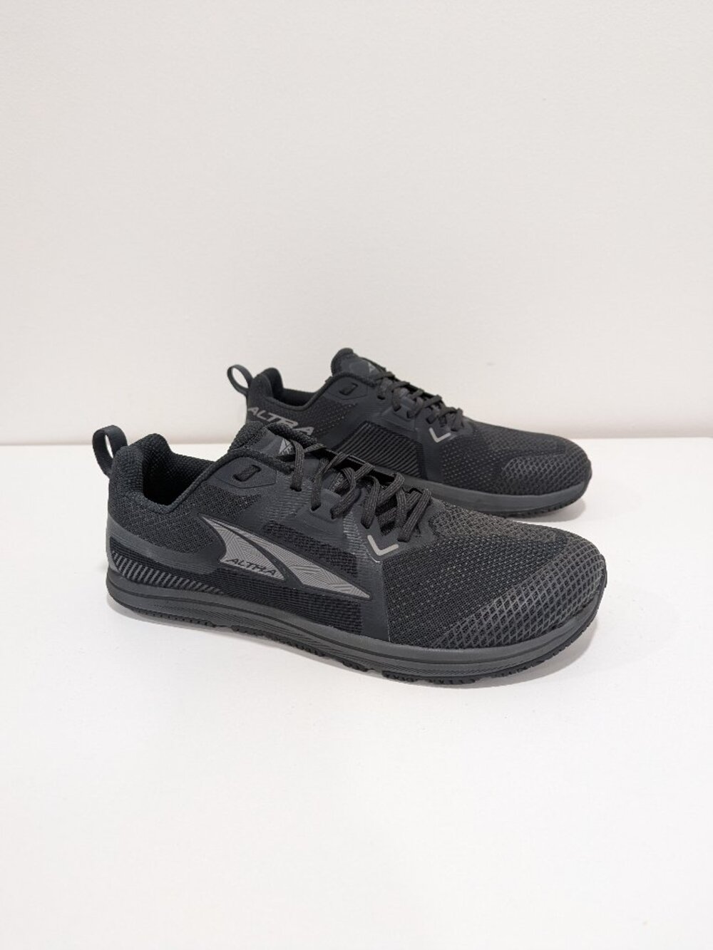 Altra Solstice XT3 Shoes Mens Size 11 Black Road Running Athletic Gym Sneakers